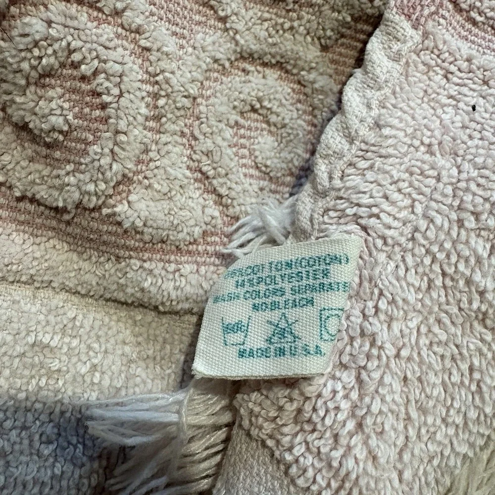 Vintage Cannon Monticello Bath Towel Sculpted Fringe Peach Pink USA 21 x 41